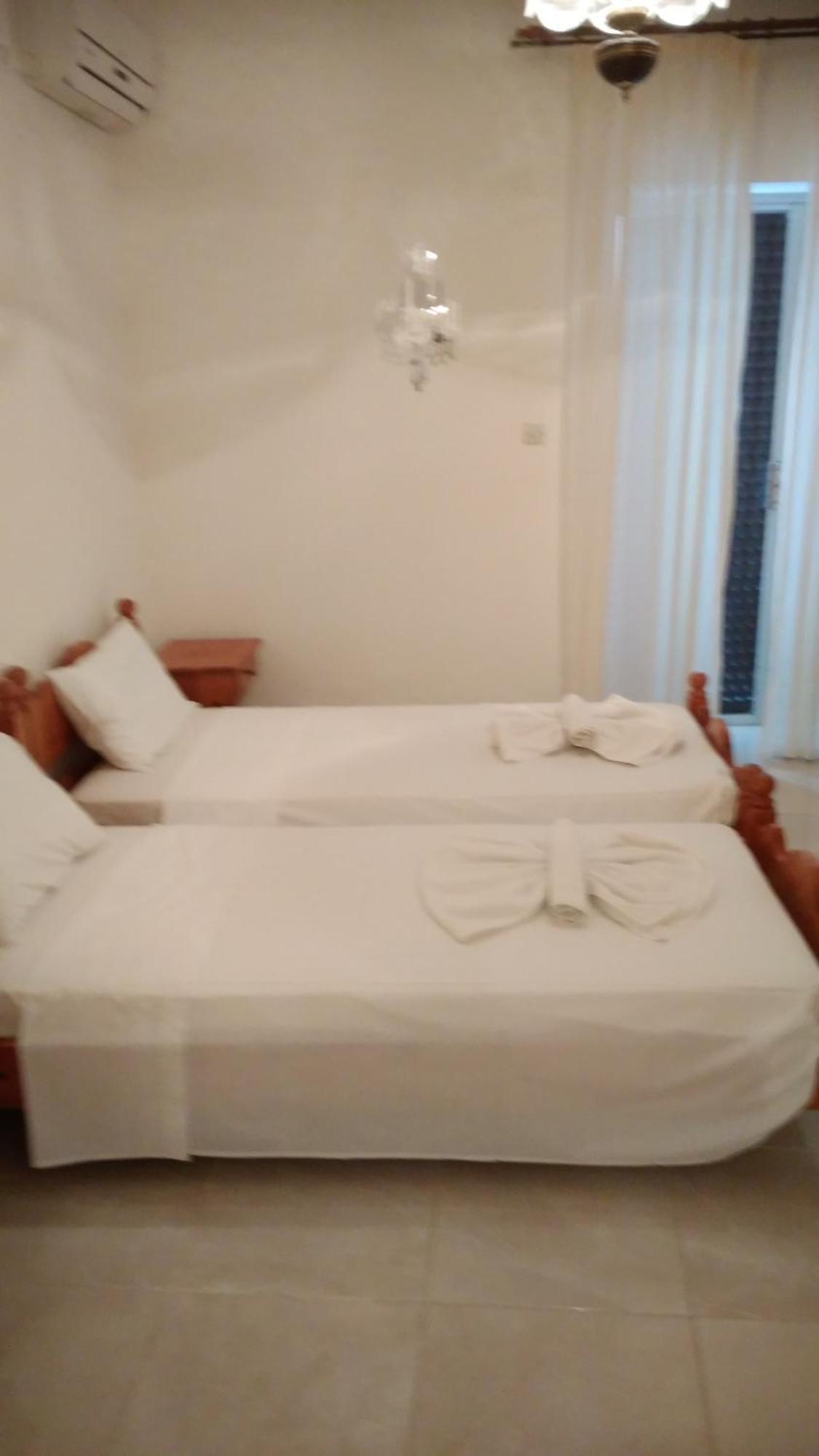 Mina Apartments Карпатос Екстериор снимка
